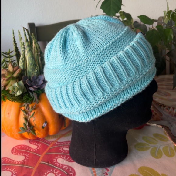 Rosoz ponytail beanie. Turquoise blue. One Size EUC - Picture 4 of 8